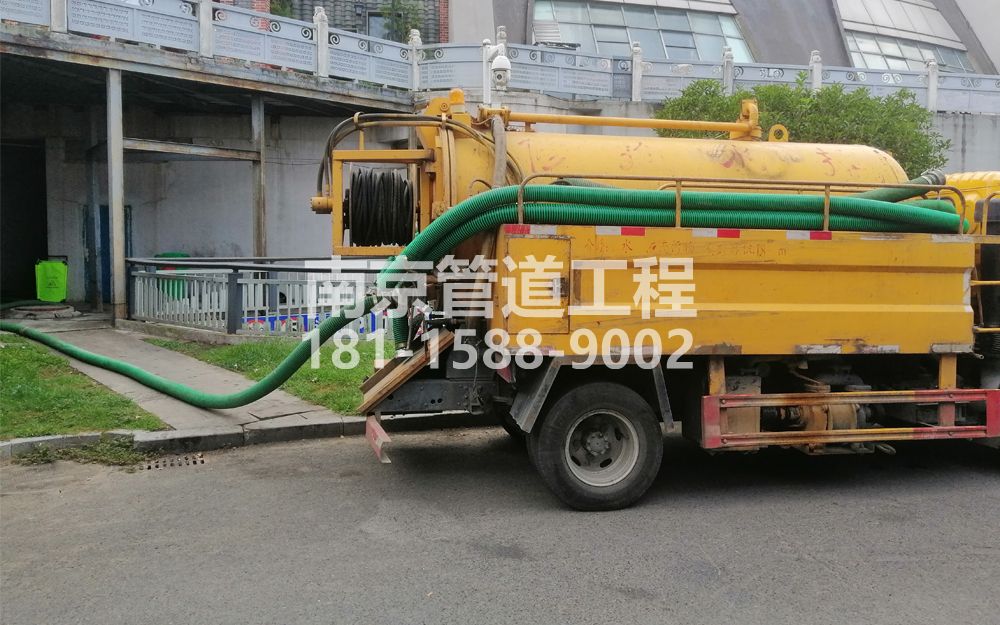 277丁家桥商场隔油池吸污